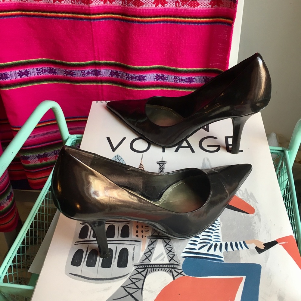 Shoes - Picture 2 of 3